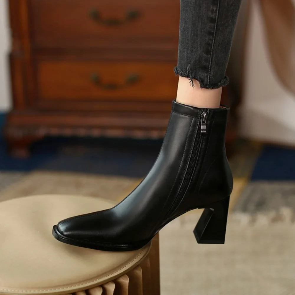 Bota de Couro Cano Curto | Zaya