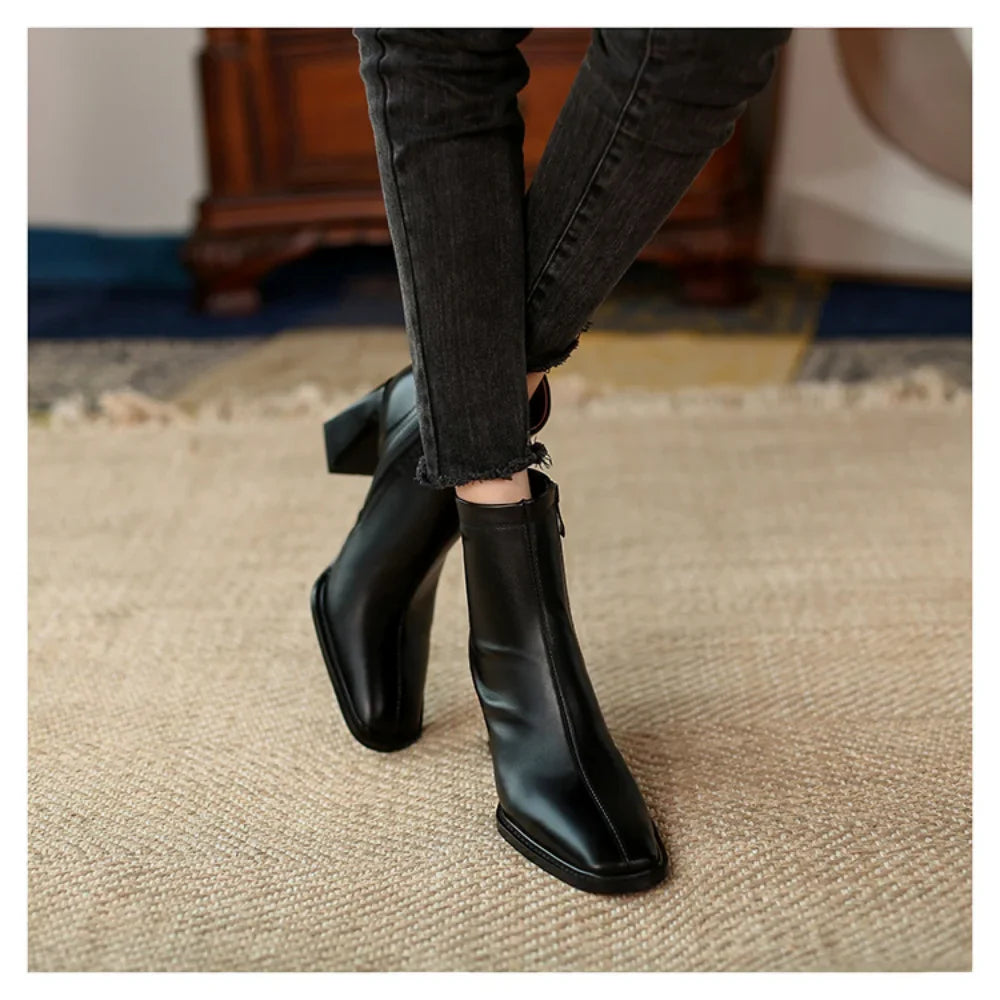 Bota de Couro Cano Curto | Zaya