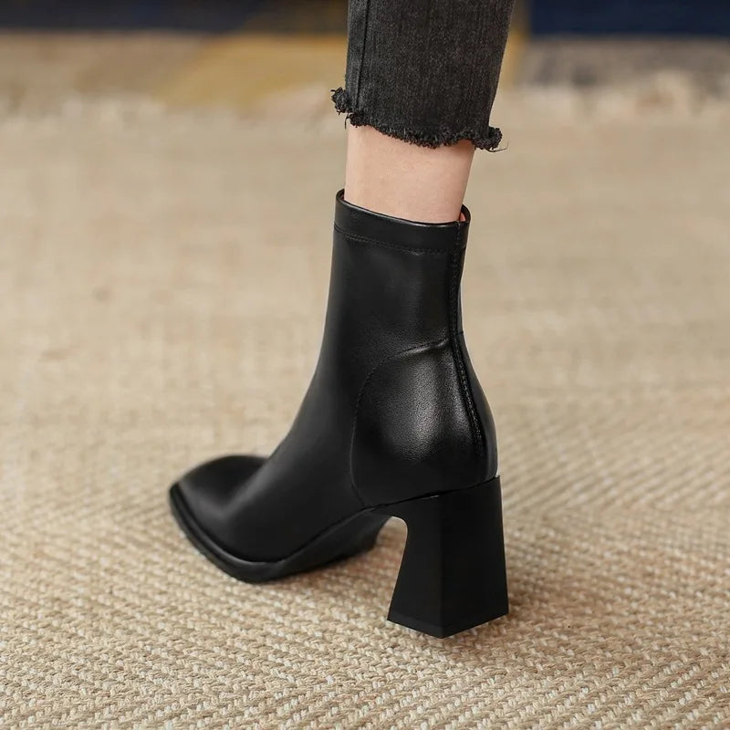 Bota de Couro Cano Curto | Zaya