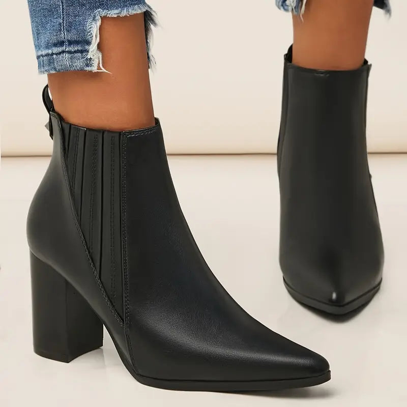 Bota Cano Curto em Couro Blanc