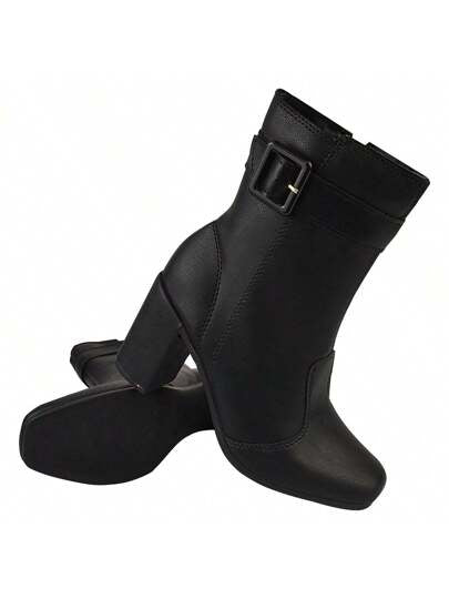 Bota Feminina Cano Curto Com Fivela Preta