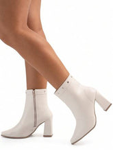 Bota Feminina Cano Curto Salto Alto Off-White