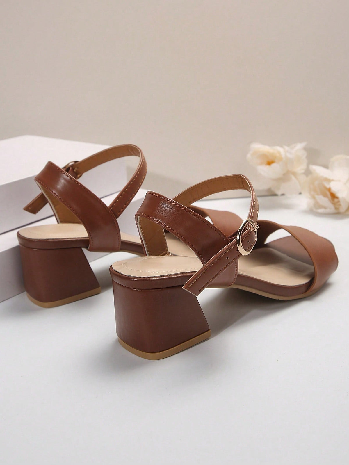 Sandália Feminina Salto Baixo | Via Star