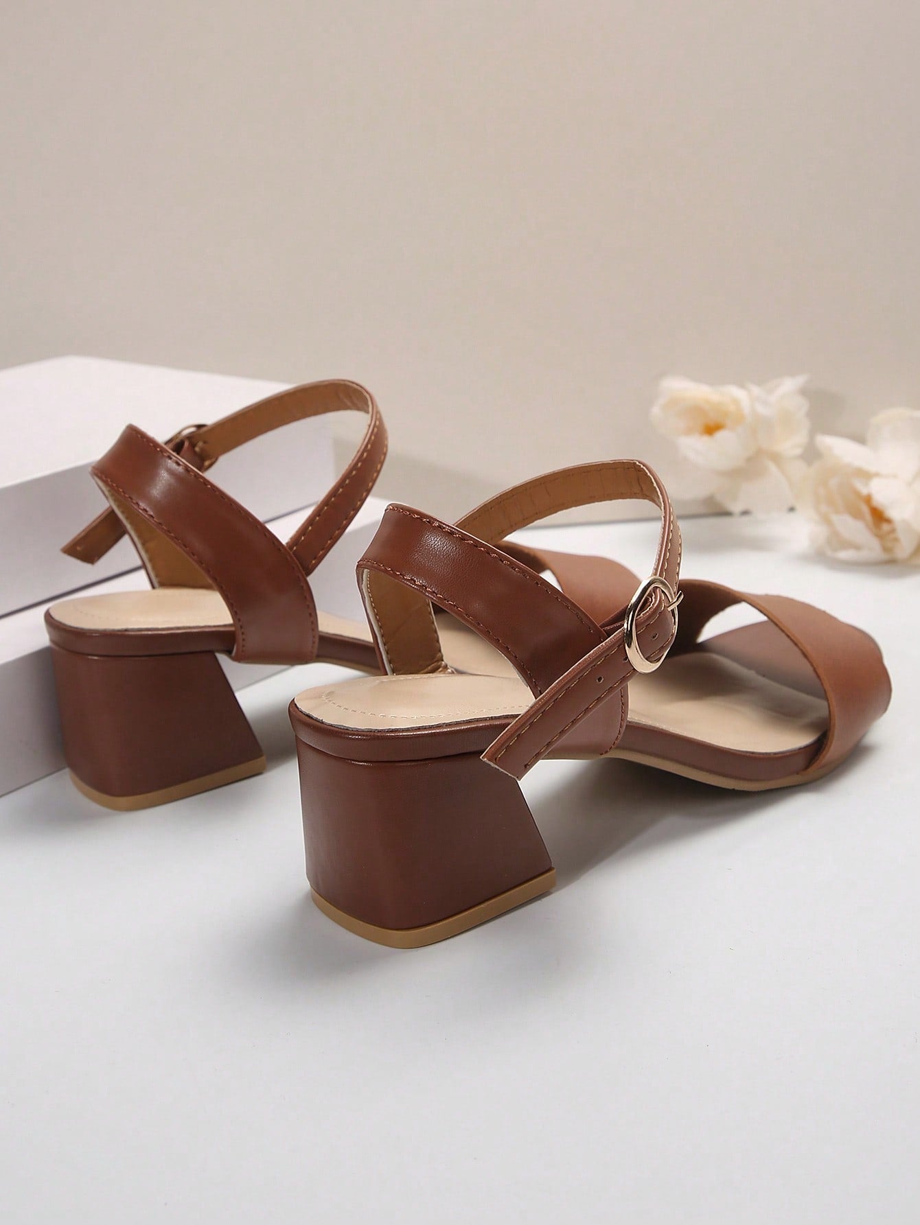 Sandália Feminina Salto Baixo | Via Star